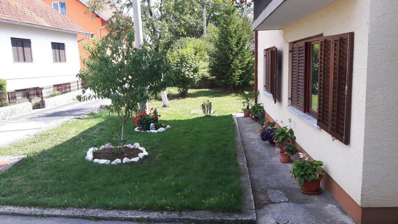 Apartman Petra & Tena Slunj Exterior photo